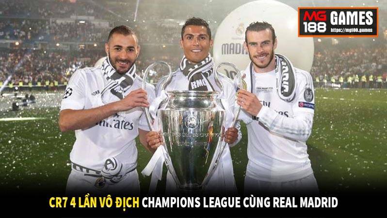 Cristiano Ronaldo nâng cúp vô địch Champions League cùng đồng đổi real